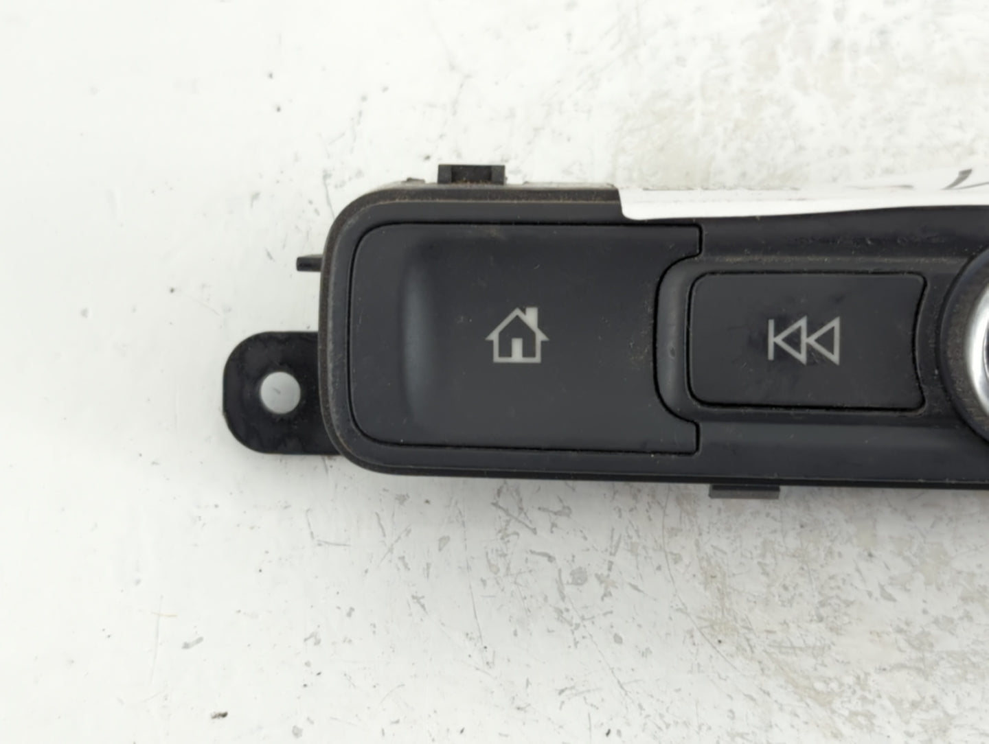 2019-2019 Chevrolet Silverado 1500 Radio Control Panel - Oemusedautoparts1.com