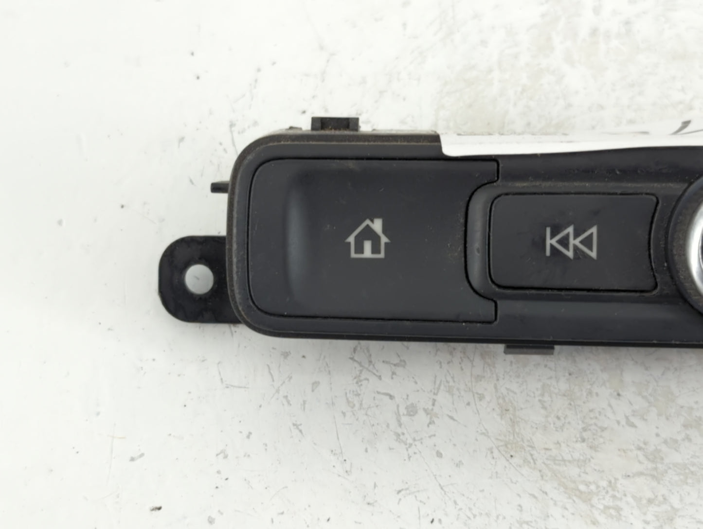 2019-2019 Chevrolet Silverado 1500 Radio Control Panel - Oemusedautoparts1.com
