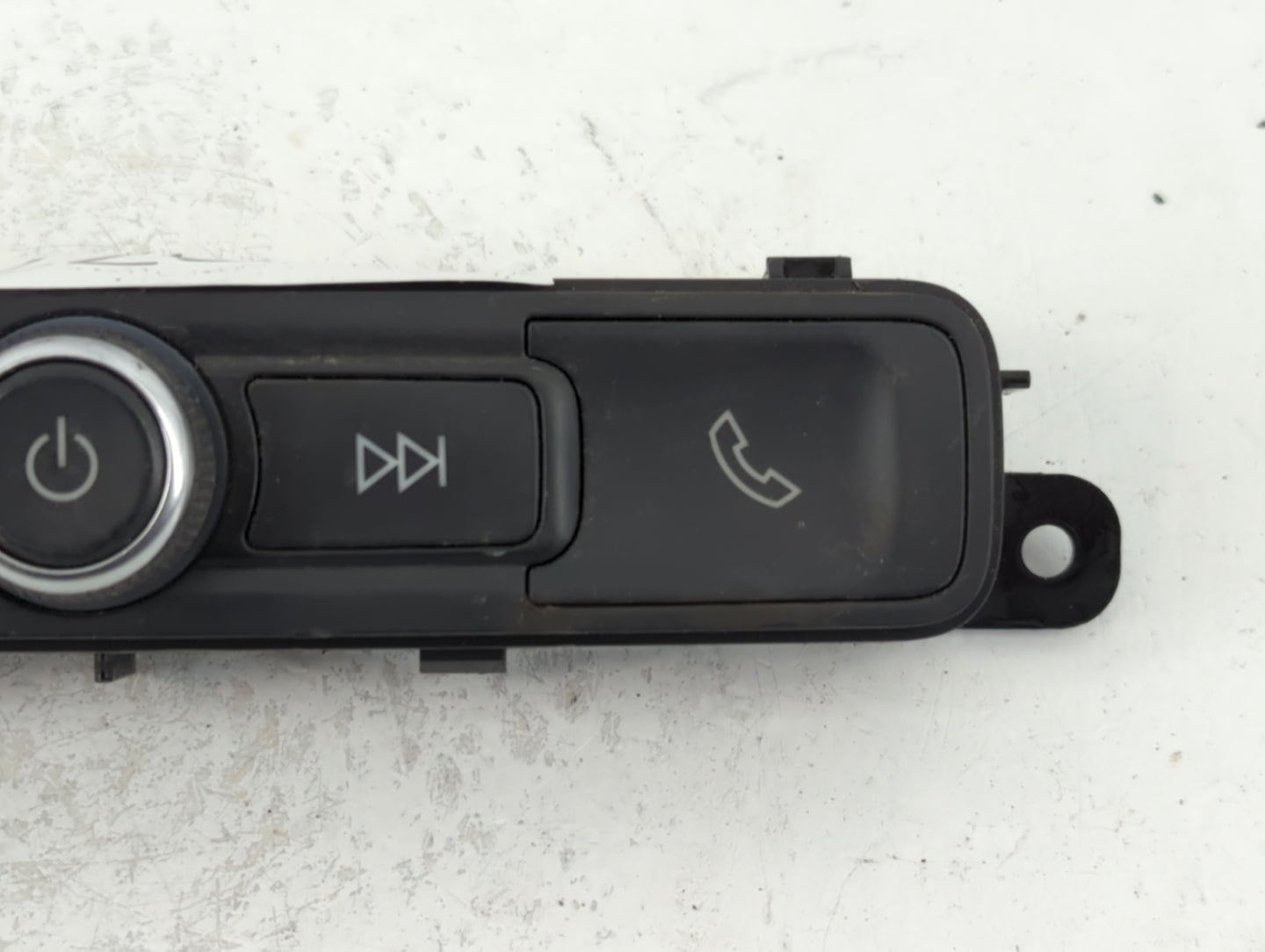 2019-2019 Chevrolet Silverado 1500 Radio Control Panel - Oemusedautoparts1.com