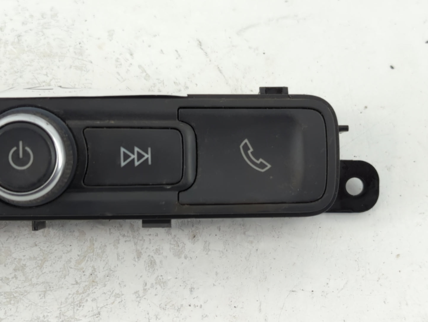 2019-2019 Chevrolet Silverado 1500 Radio Control Panel - Oemusedautoparts1.com