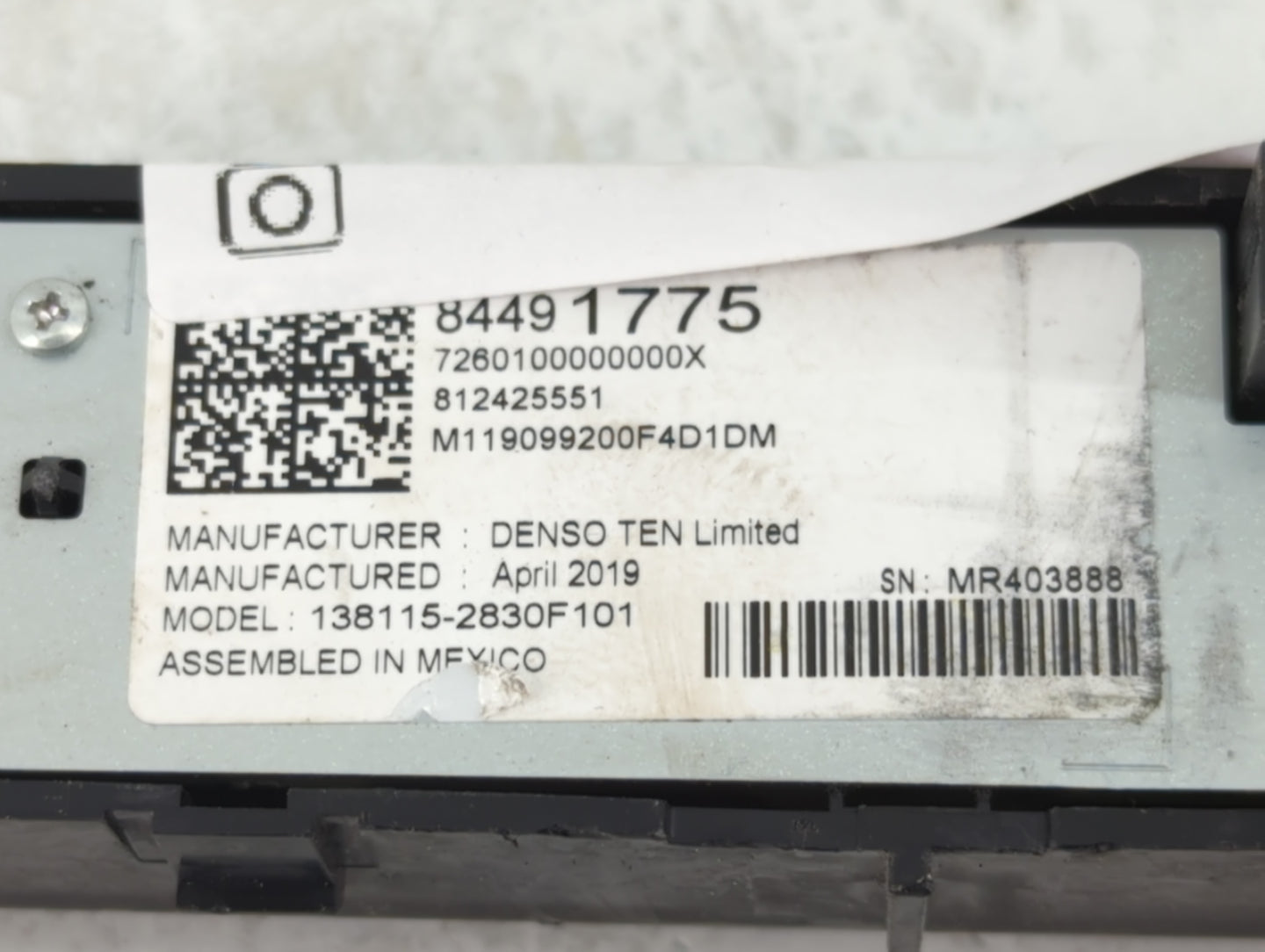 2019-2019 Chevrolet Silverado 1500 Radio Control Panel - Oemusedautoparts1.com