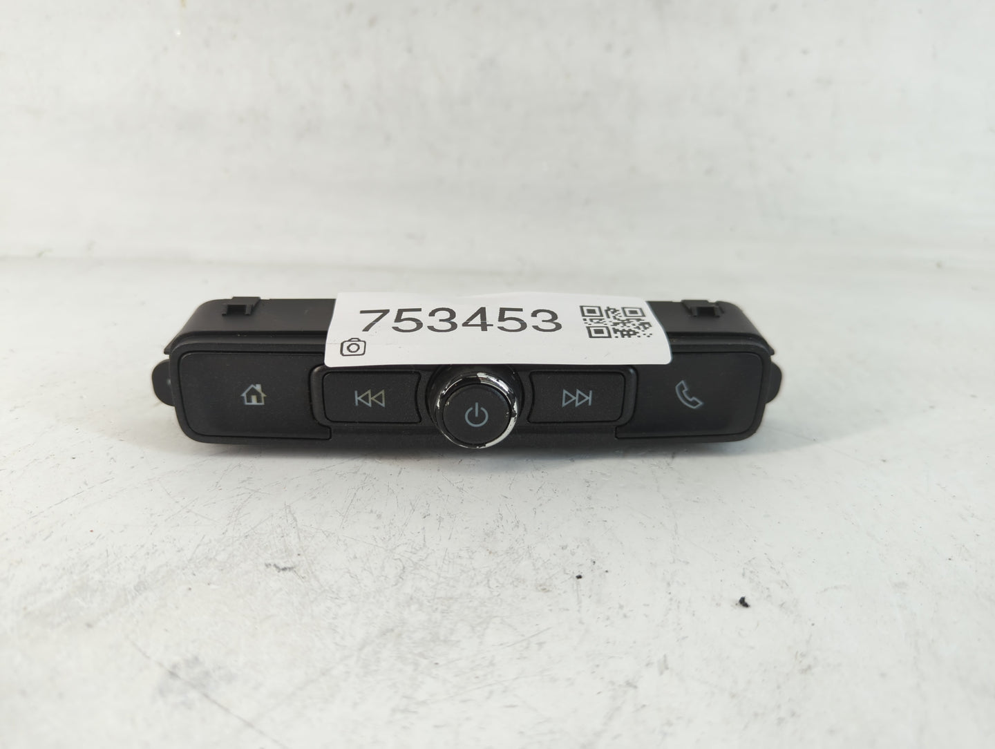 2016-2019 Chevrolet Silverado 1500 Radio AM FM Cd Player Receiver Replacement P/N:42516646 Fits Fits 2016 2017 2018 2019 OEM