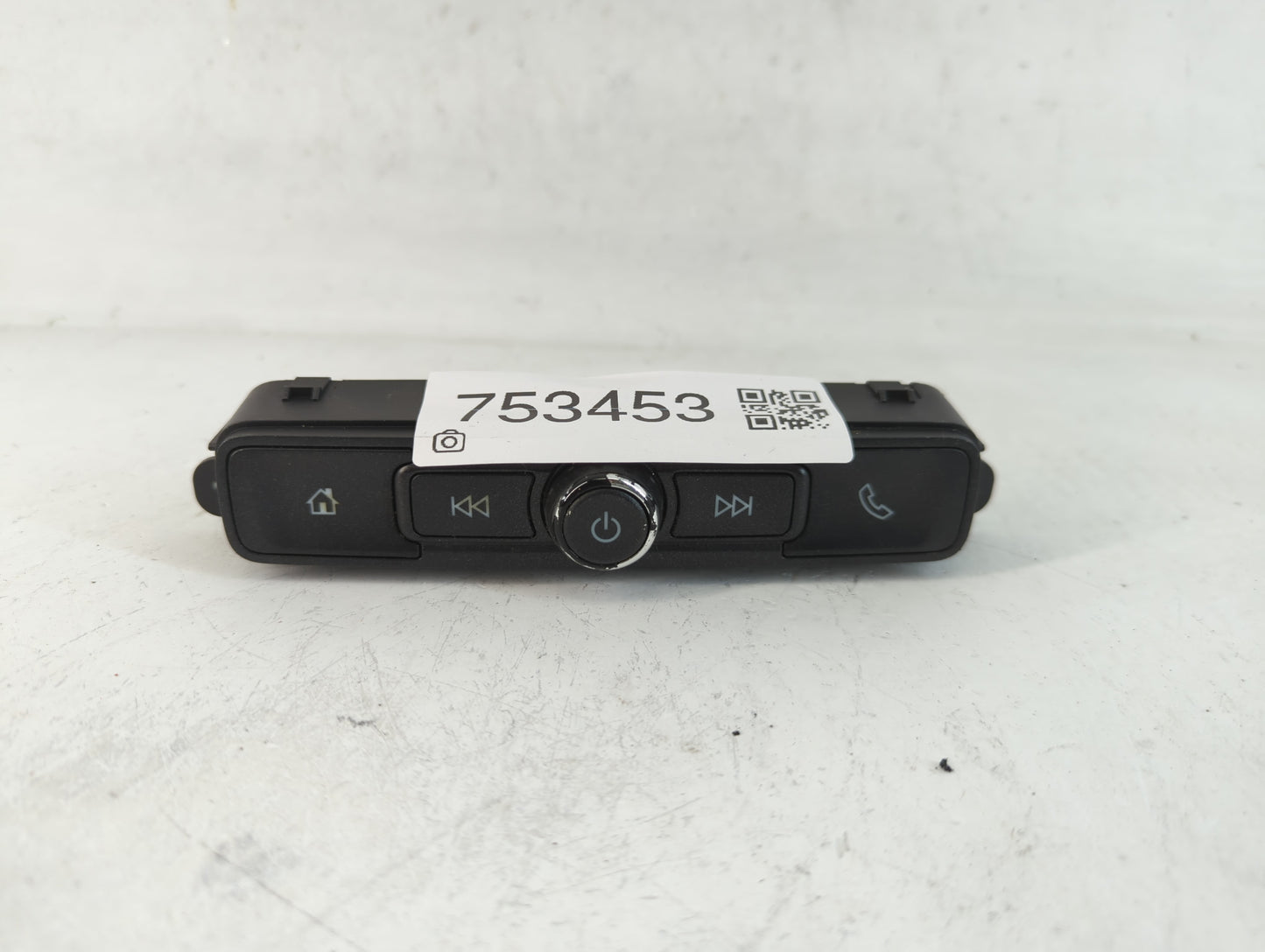 2016-2019 Chevrolet Silverado 1500 Radio AM FM Cd Player Receiver Replacement P/N:42516646 Fits Fits 2016 2017 2018 2019 OEM