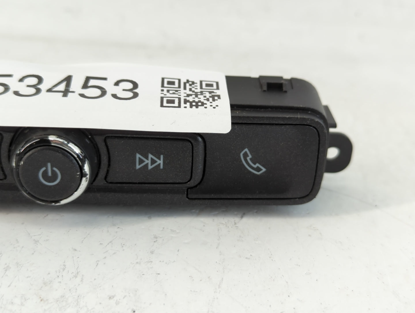 2016-2019 Chevrolet Silverado 1500 Radio AM FM Cd Player Receiver Replacement P/N:42516646 Fits Fits 2016 2017 2018 2019 OEM