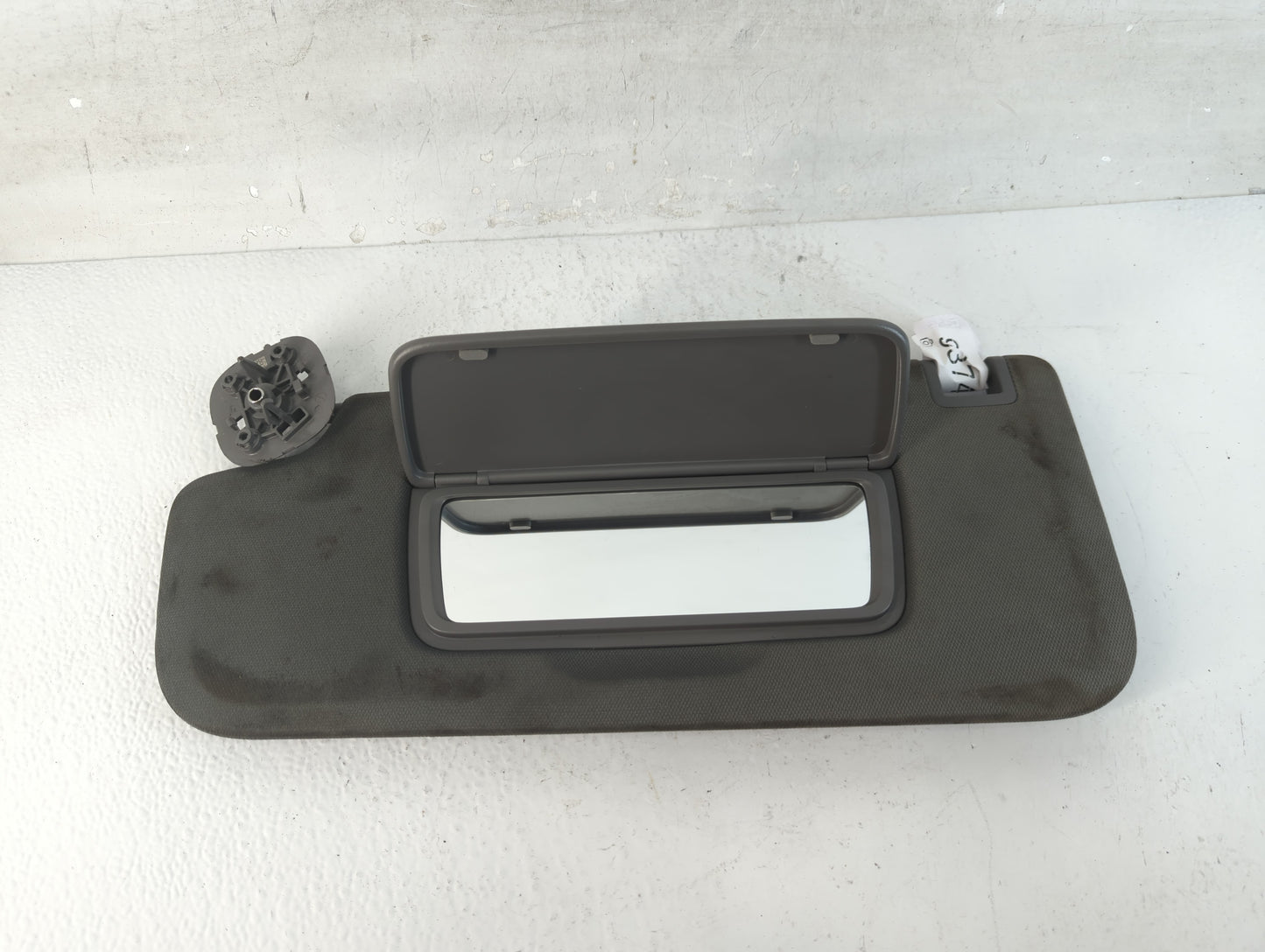 2014-2019 Chevrolet Silverado 1500 Sun Visor Shade Replacement Driver Left Mirror Fits Fits 2014 2015 2016 2017 2018 2019 OE