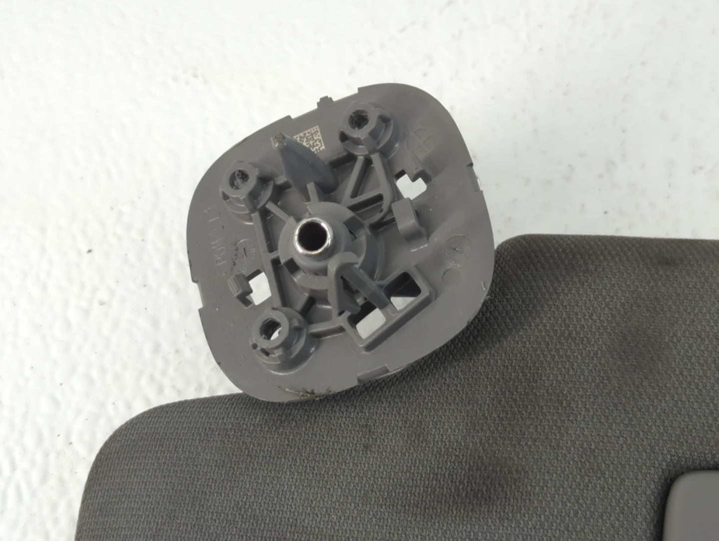 2014-2019 Chevrolet Silverado 1500 Sun Visor Shade Replacement Driver Left Mirror Fits Fits 2014 2015 2016 2017 2018 2019 OE