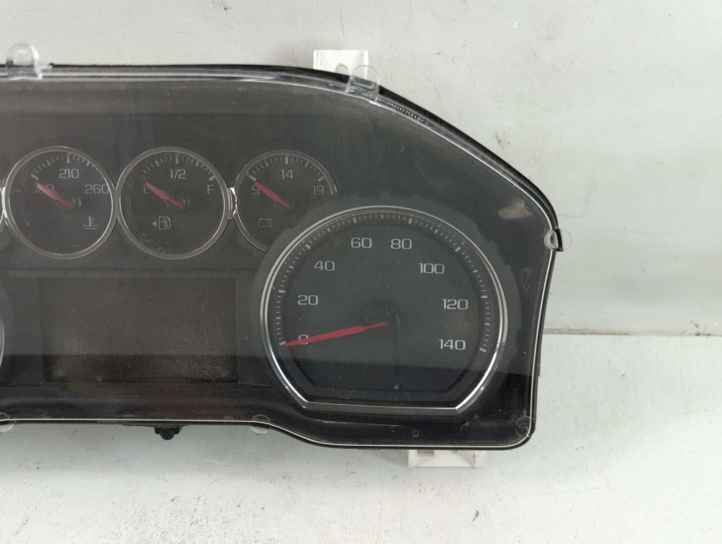 2019 Chevrolet Silverado 1500 Instrument Cluster Speedometer Gauges P/N:84608349 Fits OEM Used Auto Parts - Oemusedautoparts
