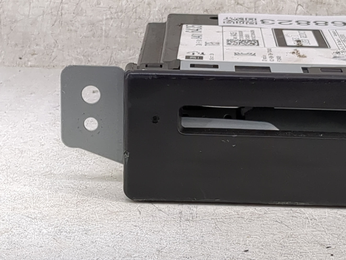 2019 Chevrolet Silverado 1500 Classic Radio AM FM Cd Player Receiver Replacement P/N:84016435 113000-6261B101 Fits Fits 2018