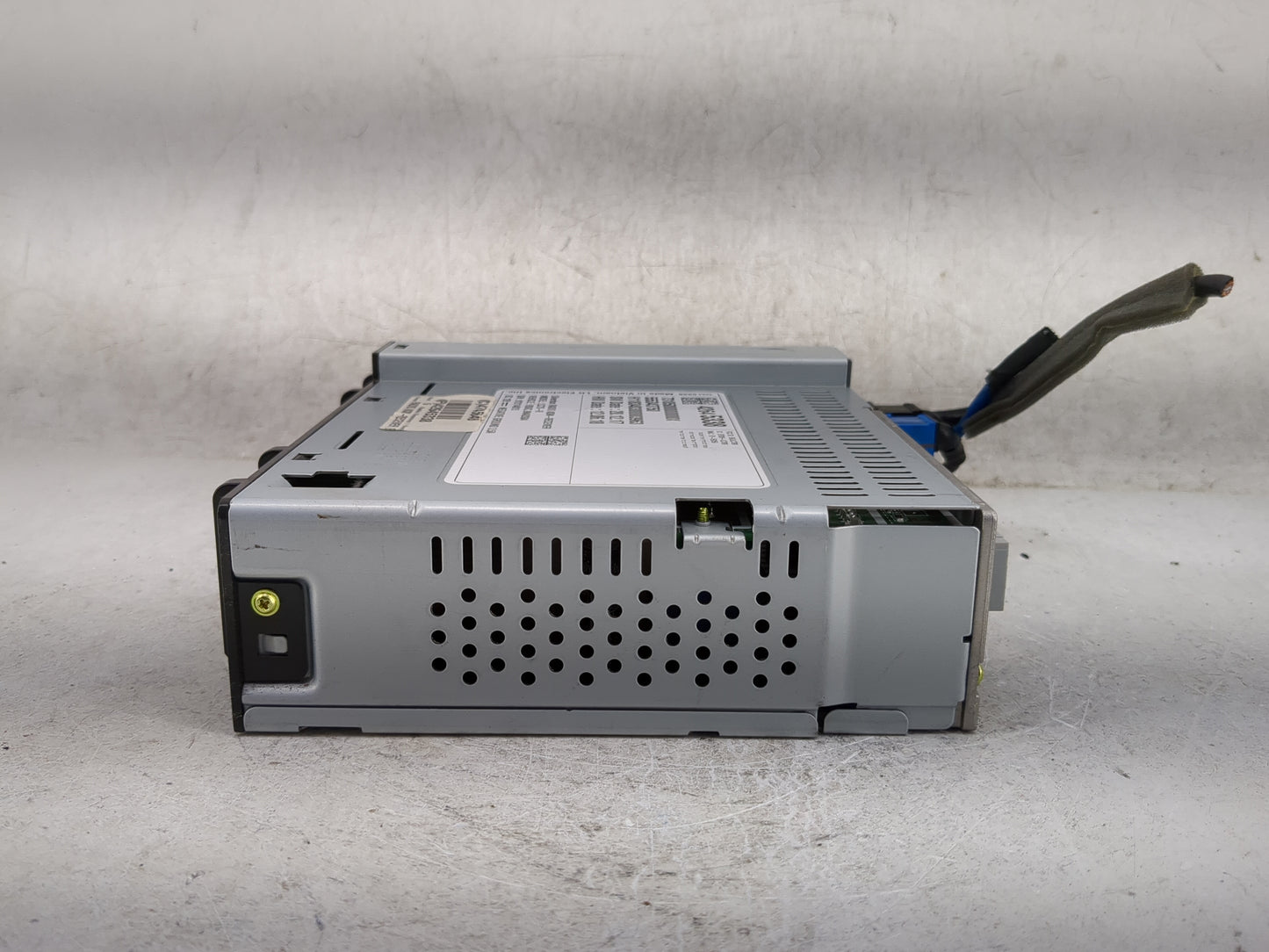 2019 Chevrolet Silverado 1500 Classic Radio AM FM Cd Player Receiver Replacement P/N:42645338 LC7S-R Fits Fits 2018 2020 OEM