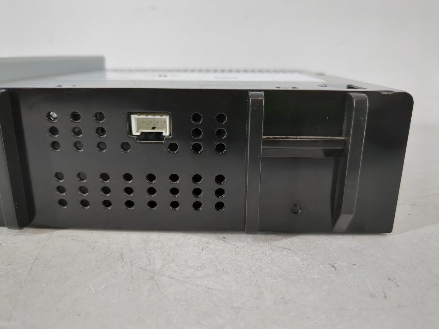 2016-2018 Chevrolet Silverado 2500 Radio AM FM Cd Player Receiver Replacement P/N:42554558 42516646 Fits Fits 2016 2017 2018