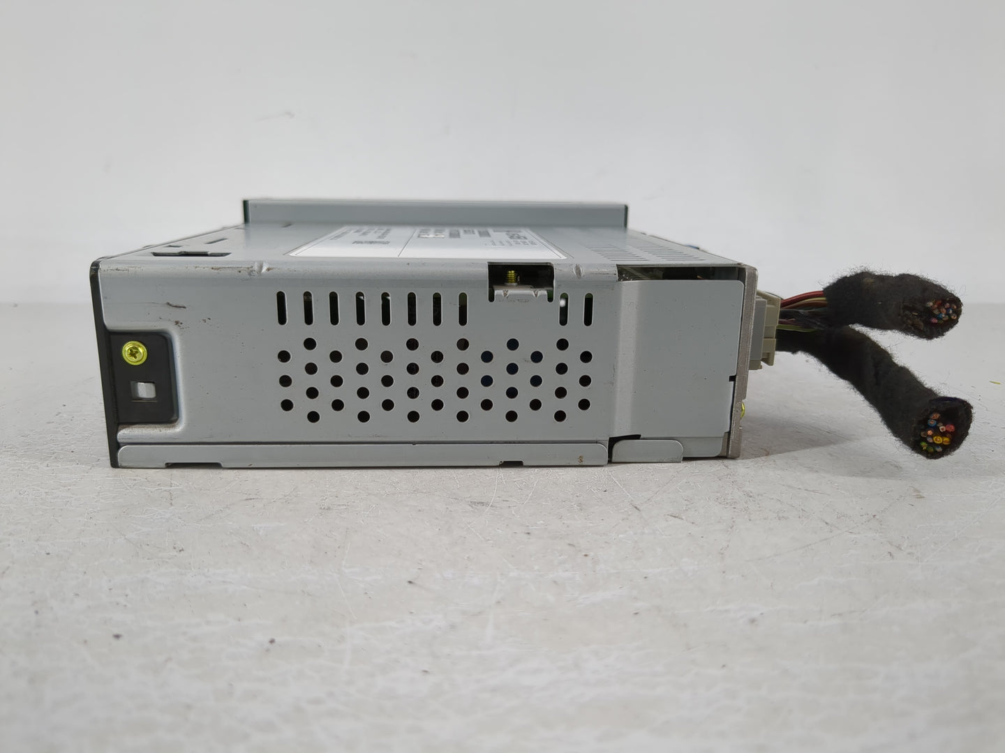 2016-2018 Chevrolet Silverado 2500 Radio AM FM Cd Player Receiver Replacement P/N:42554558 42516646 Fits Fits 2016 2017 2018