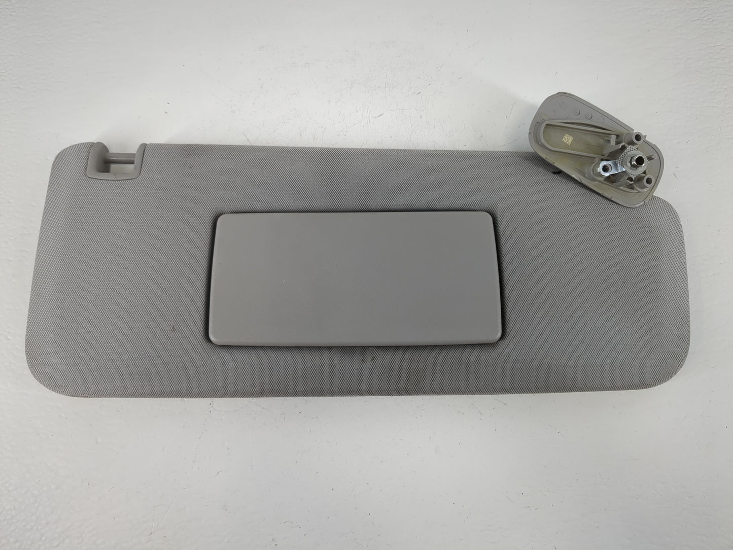 2015-2018 Chevrolet Silverado 2500 Sun Visor Shade Replacement Passenger Right Mirror Fits Fits 2014 2015 2016 2017 2018 201