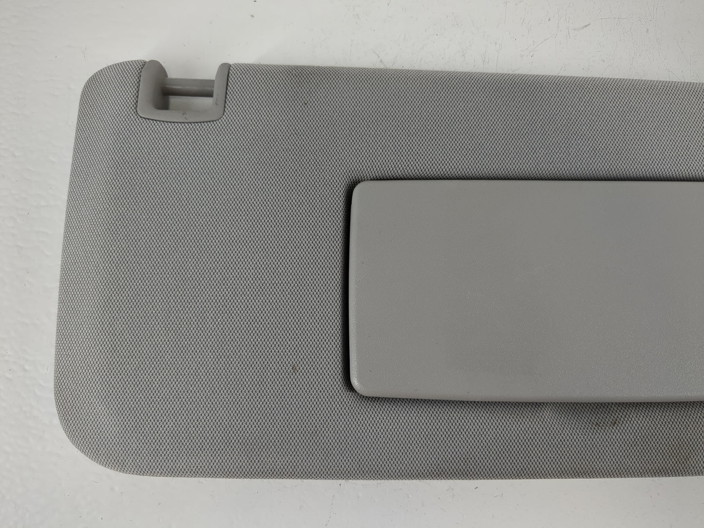 2015-2018 Chevrolet Silverado 2500 Sun Visor Shade Replacement Passenger Right Mirror Fits Fits 2014 2015 2016 2017 2018 201