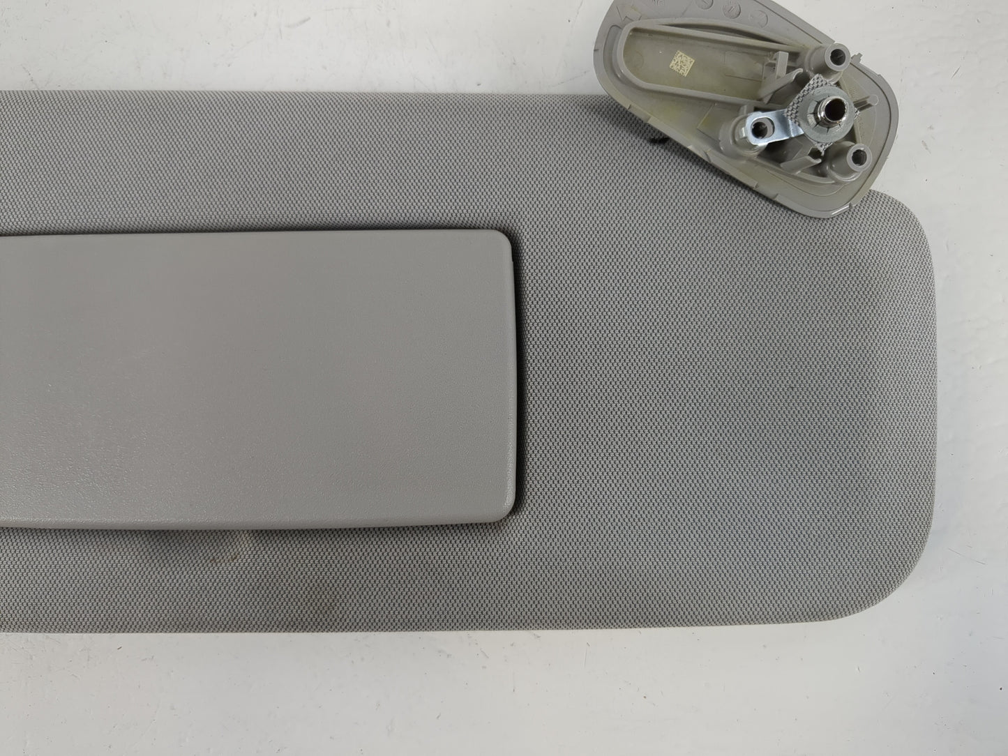 2015-2018 Chevrolet Silverado 2500 Sun Visor Shade Replacement Passenger Right Mirror Fits Fits 2014 2015 2016 2017 2018 201