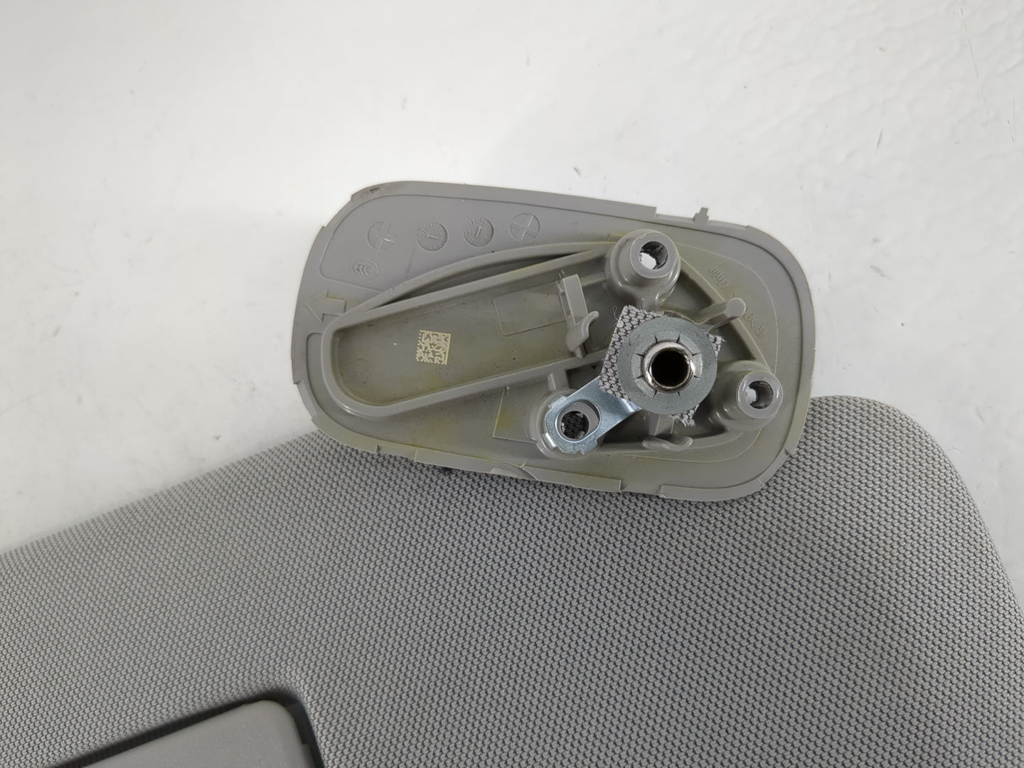 2015-2018 Chevrolet Silverado 2500 Sun Visor Shade Replacement Passenger Right Mirror Fits Fits 2014 2015 2016 2017 2018 201