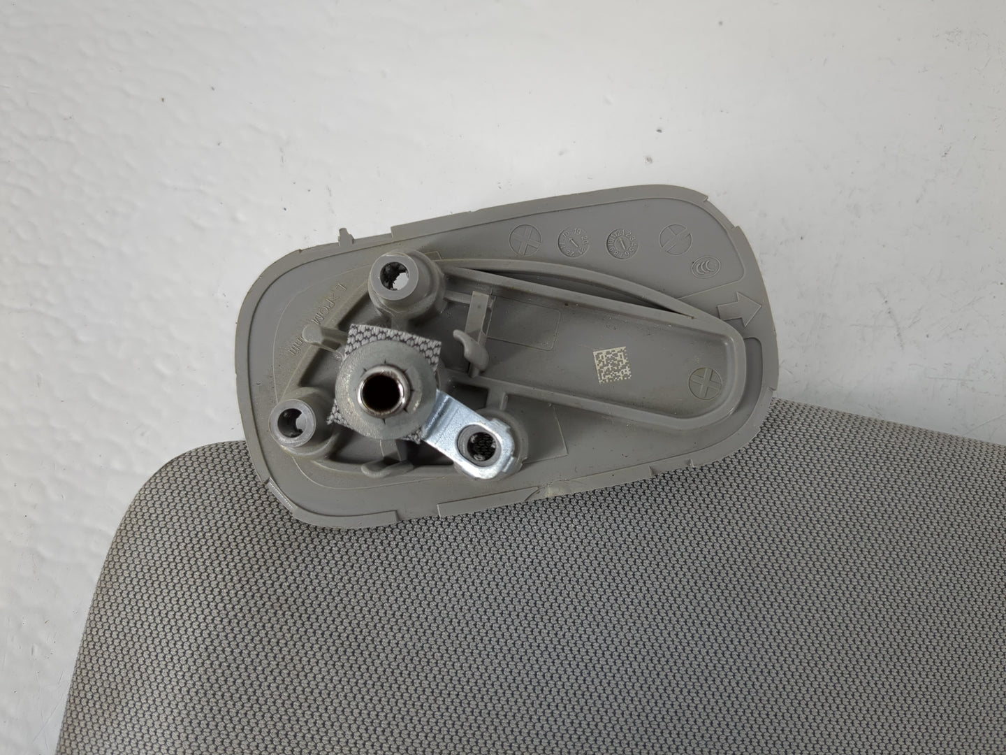 2015-2018 Chevrolet Silverado 2500 Sun Visor Shade Replacement Driver Left Mirror Fits Fits 2014 2015 2016 2017 2018 2019 OE