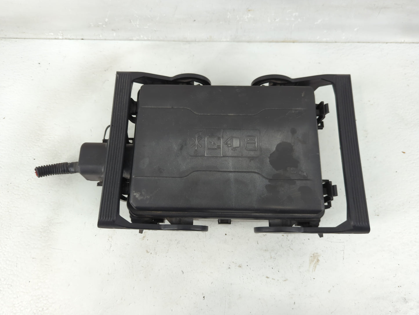 2017-2018 Chevrolet Silverado 2500 Fusebox Fuse Box Panel Relay Module Fits Fits 2017 2018 2019 OEM Used Auto Parts - Oemuse