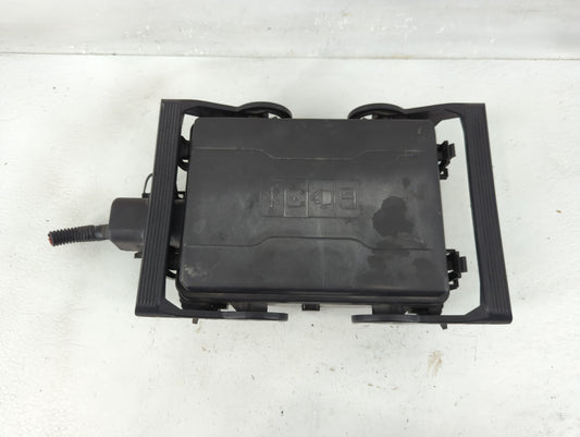 2017-2018 Chevrolet Silverado 2500 Fusebox Fuse Box Panel Relay Module Fits Fits 2017 2018 2019 OEM Used Auto Parts - Oemuse