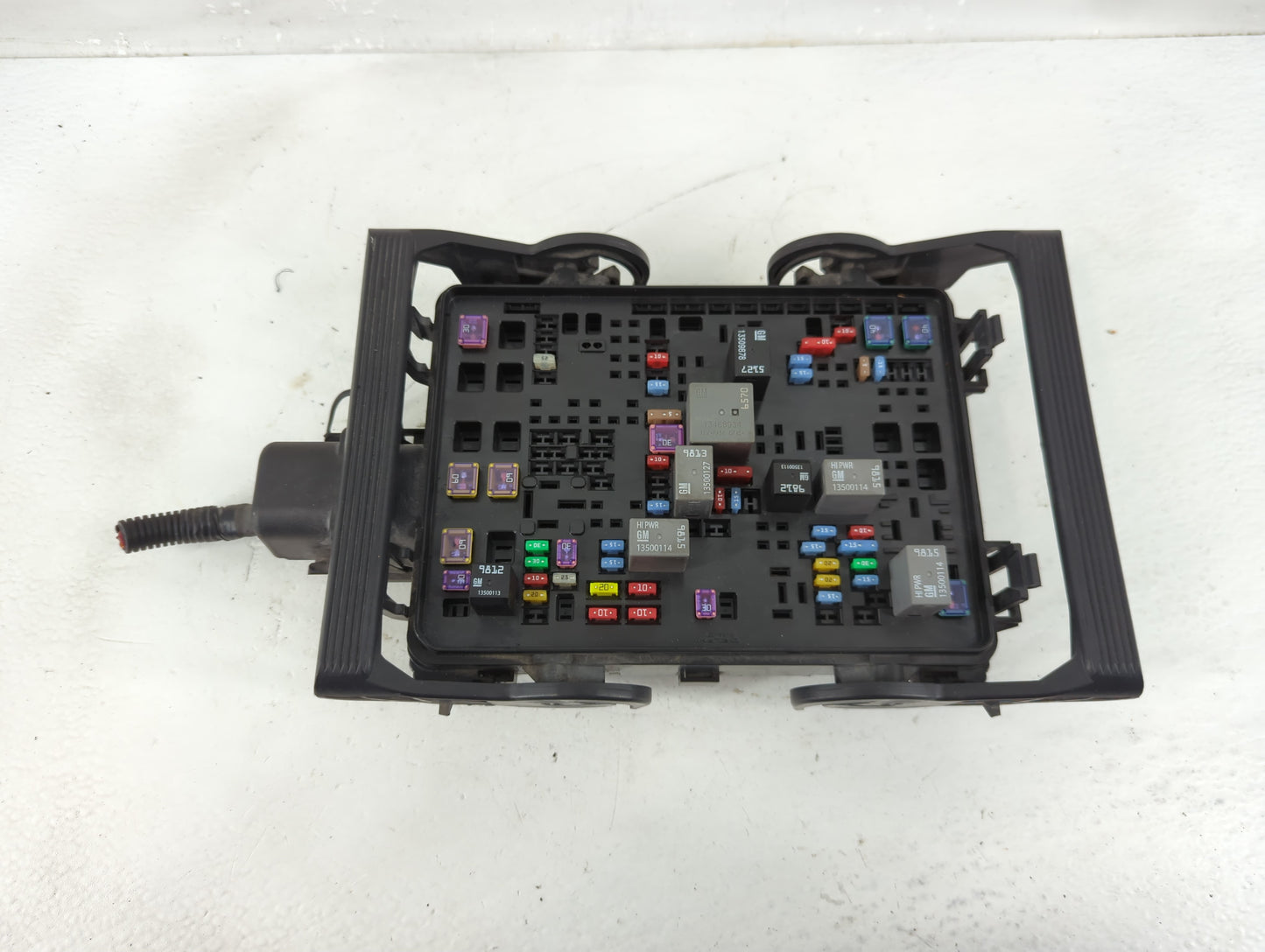 2017-2018 Chevrolet Silverado 2500 Fusebox Fuse Box Panel Relay Module Fits Fits 2017 2018 2019 OEM Used Auto Parts - Oemuse