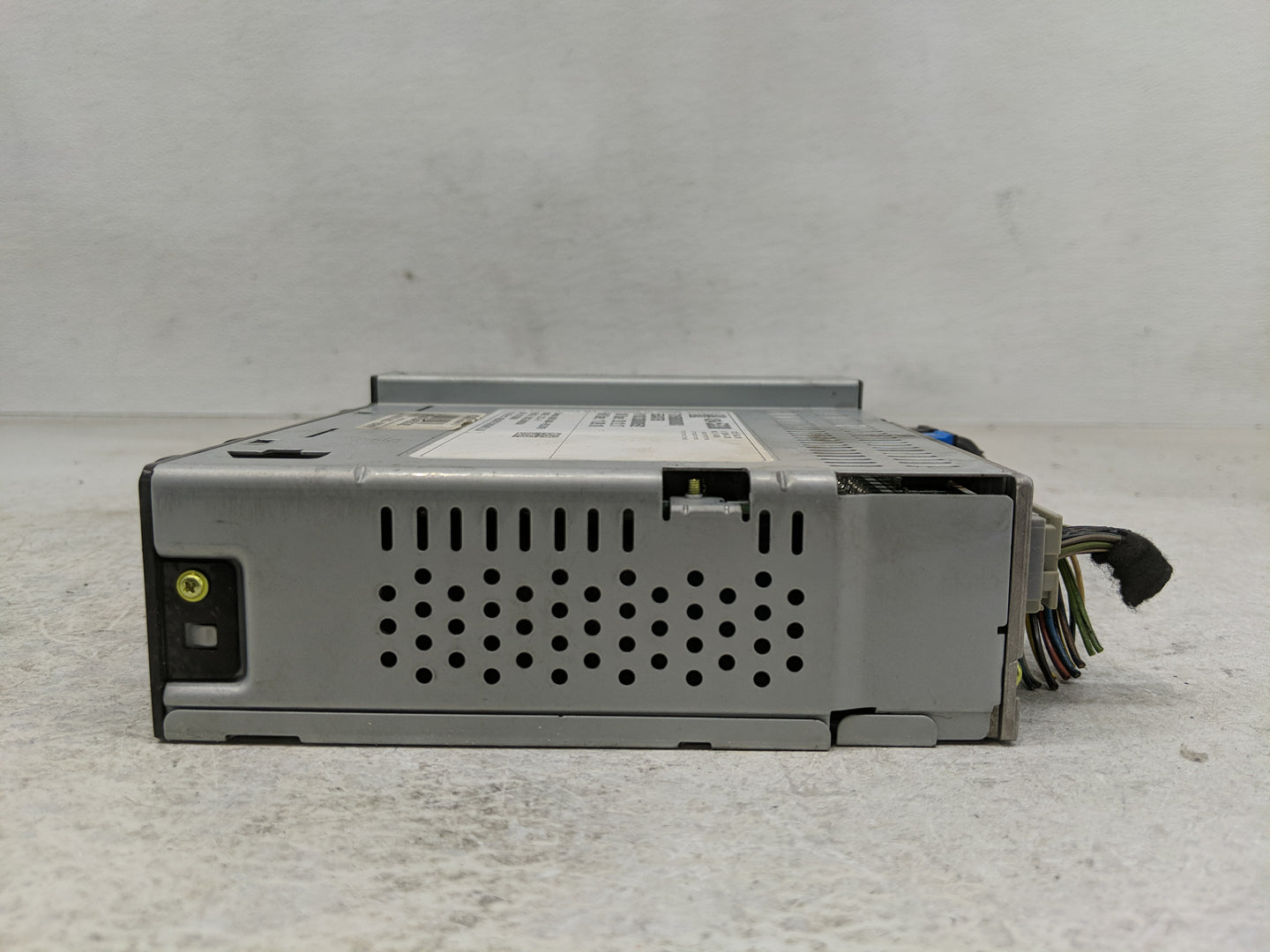 2018 Chevrolet Silverado 2500 Radio AM FM Cd Player Receiver Replacement P/N:8L1X0645-158645 Fits Fits 2019 2020 2021 OEM Us