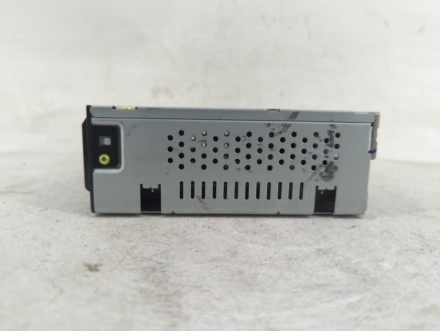 2016-2018 Chevrolet Silverado 2500 Radio AM FM Cd Player Receiver Replacement P/N:42645338 Fits Fits 2016 2017 2018 2019 202