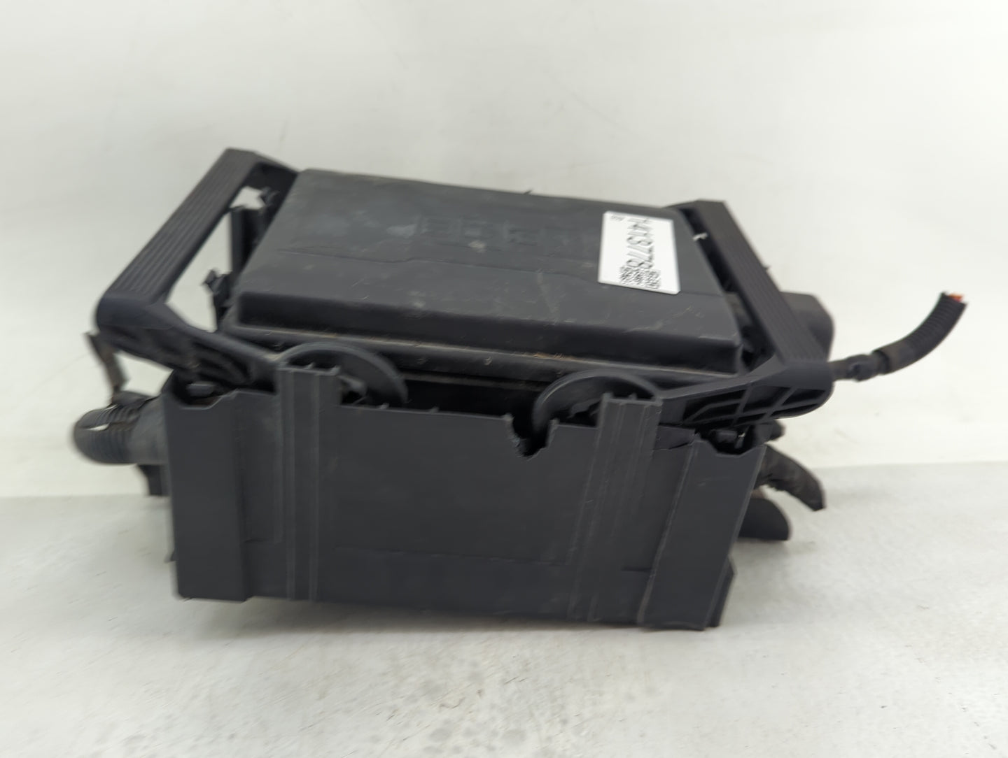 2017-2018 Chevrolet Silverado 2500 Fusebox Fuse Box Panel Relay Module Fits Fits 2017 2018 2019 OEM Used Auto Parts - Oemuse