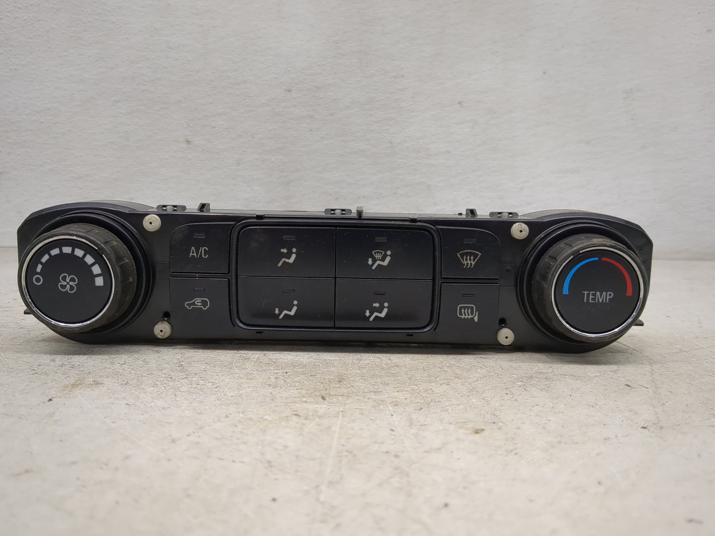 2015-2018 Chevrolet Silverado 2500 Climate Control Module Temperature AC/Heater Replacement P/N:84199205 Fits OEM Used Auto 