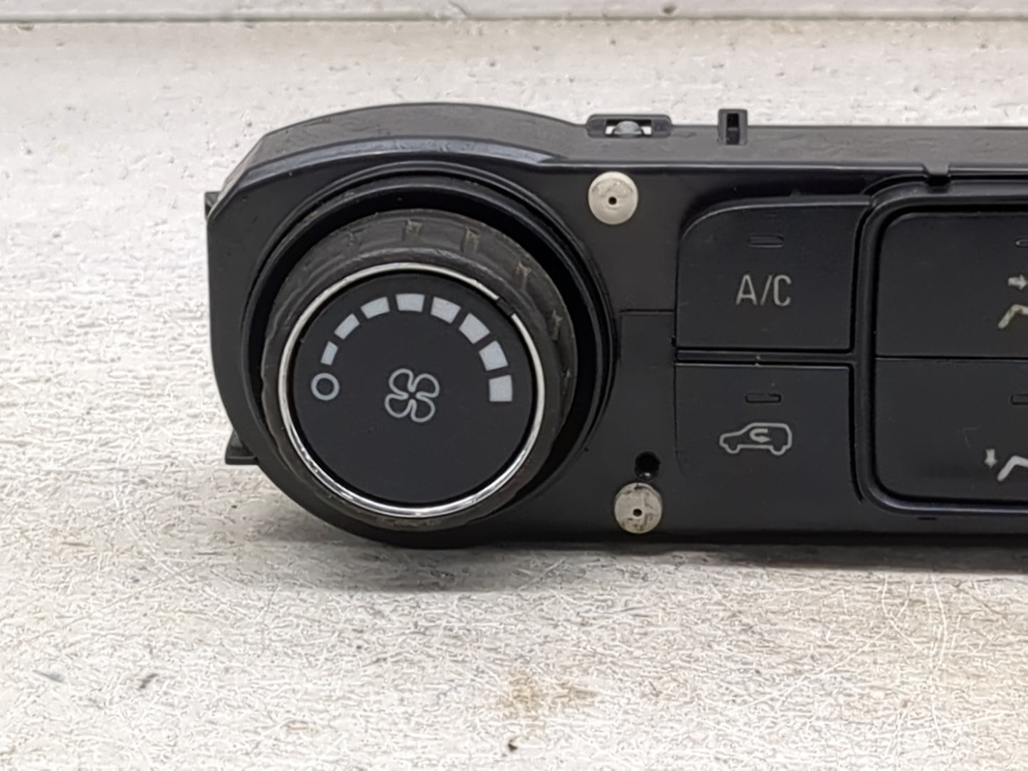 2015-2018 Chevrolet Silverado 2500 Climate Control Module Temperature AC/Heater Replacement P/N:84199205 Fits OEM Used Auto 