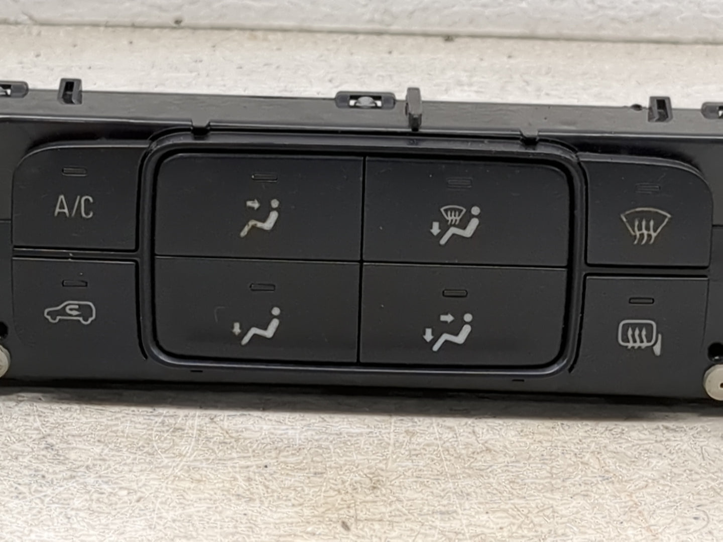 2015-2018 Chevrolet Silverado 2500 Climate Control Module Temperature AC/Heater Replacement P/N:84199205 Fits OEM Used Auto 