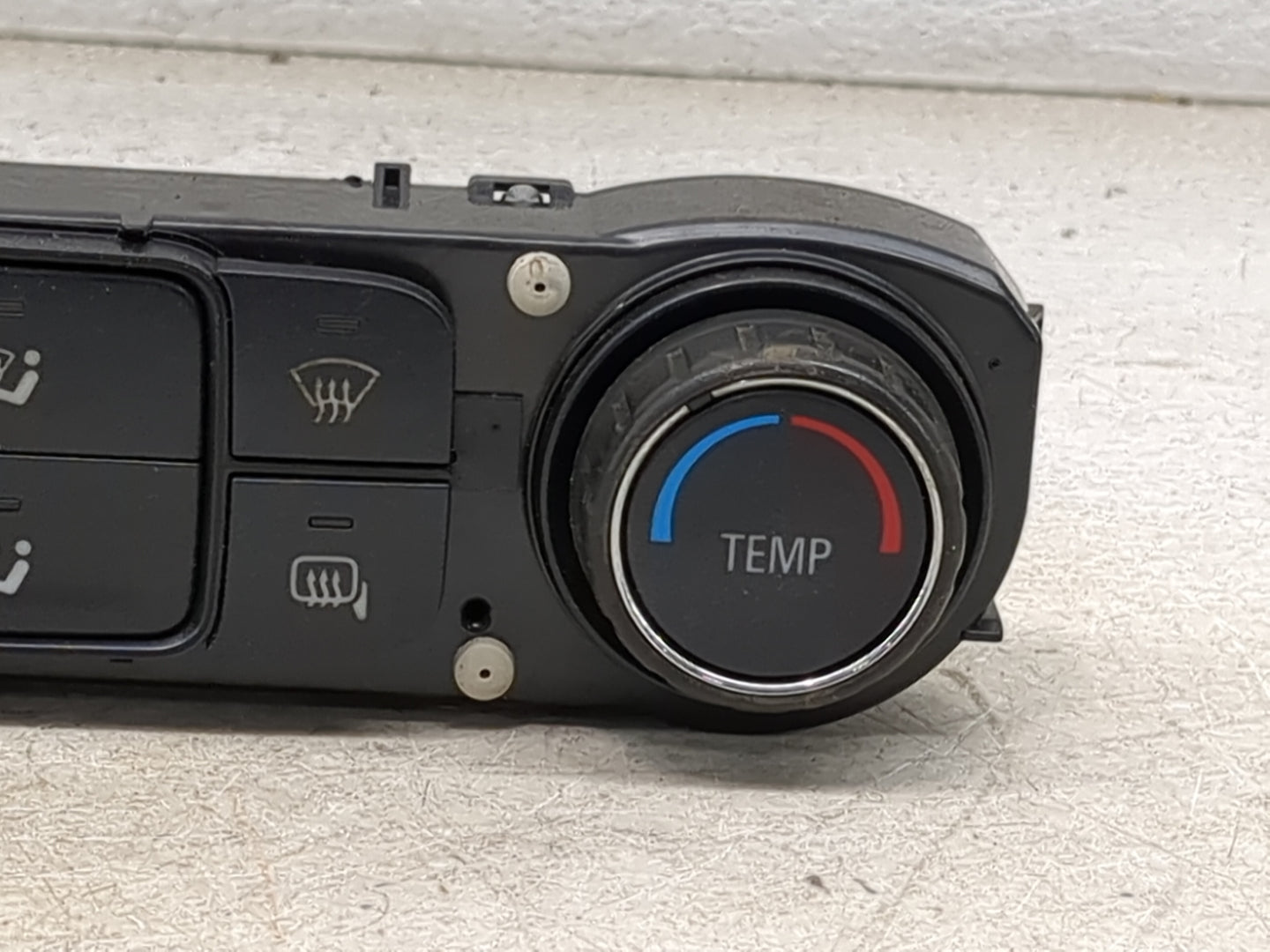 2015-2018 Chevrolet Silverado 2500 Climate Control Module Temperature AC/Heater Replacement P/N:84199205 Fits OEM Used Auto 