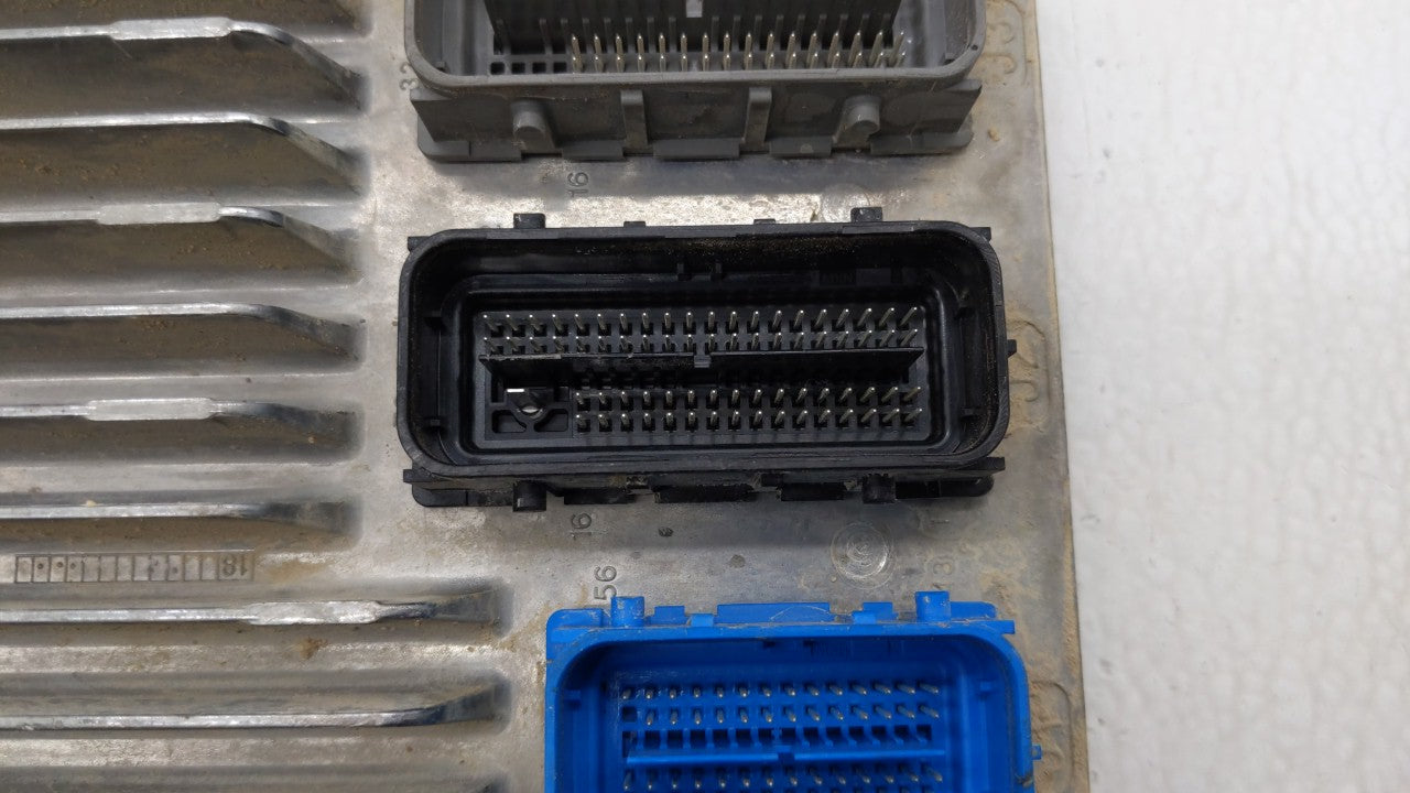 2019 Chevrolet Silverado 2500 PCM Engine Control Computer ECU ECM PCU OEM P/N:12668986 12679097 Fits Fits 2017 2018 2020 202