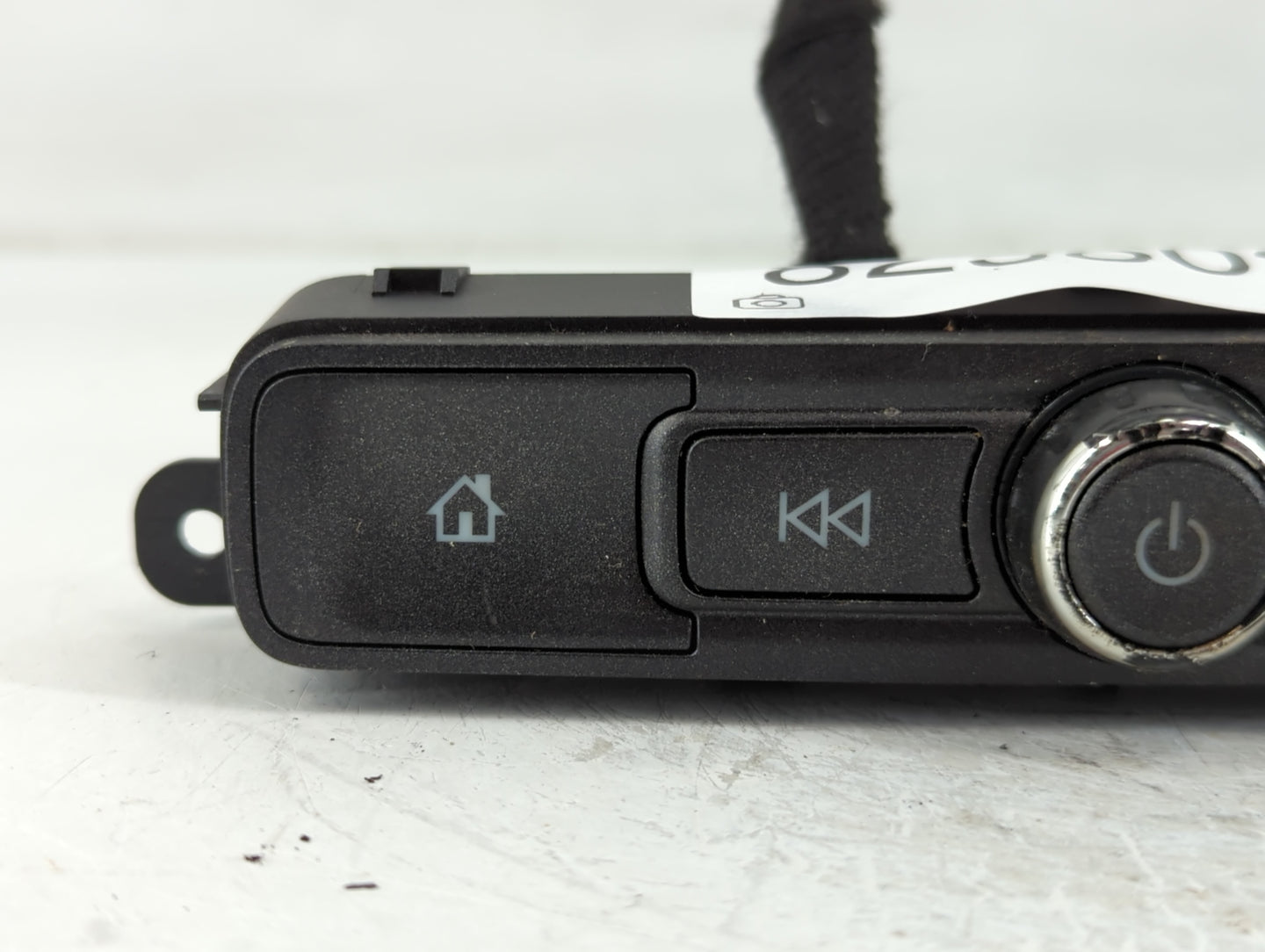2016-2018 Chevrolet Silverado 2500 Radio AM FM Cd Player Receiver Replacement P/N:42516646 Fits Fits 2016 2017 2018 2019 OEM