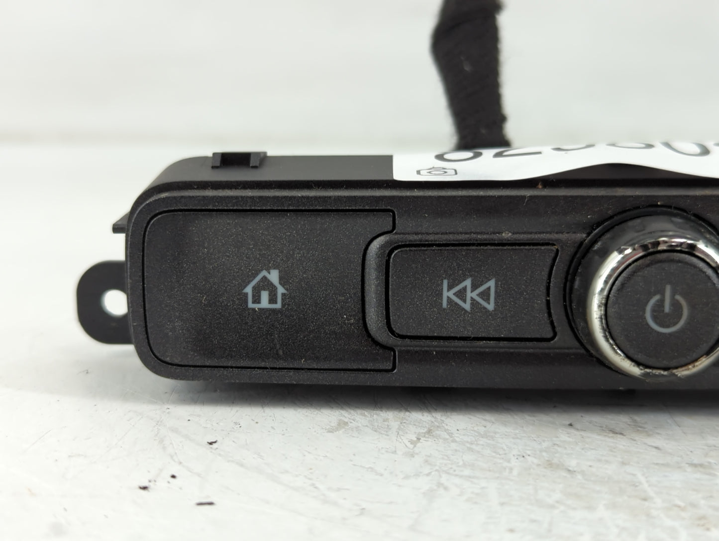 2016-2018 Chevrolet Silverado 2500 Radio AM FM Cd Player Receiver Replacement P/N:42516646 Fits Fits 2016 2017 2018 2019 OEM