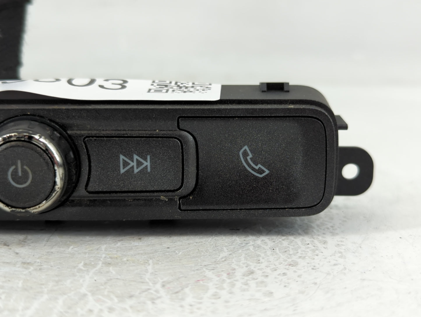 2016-2018 Chevrolet Silverado 2500 Radio AM FM Cd Player Receiver Replacement P/N:42516646 Fits Fits 2016 2017 2018 2019 OEM