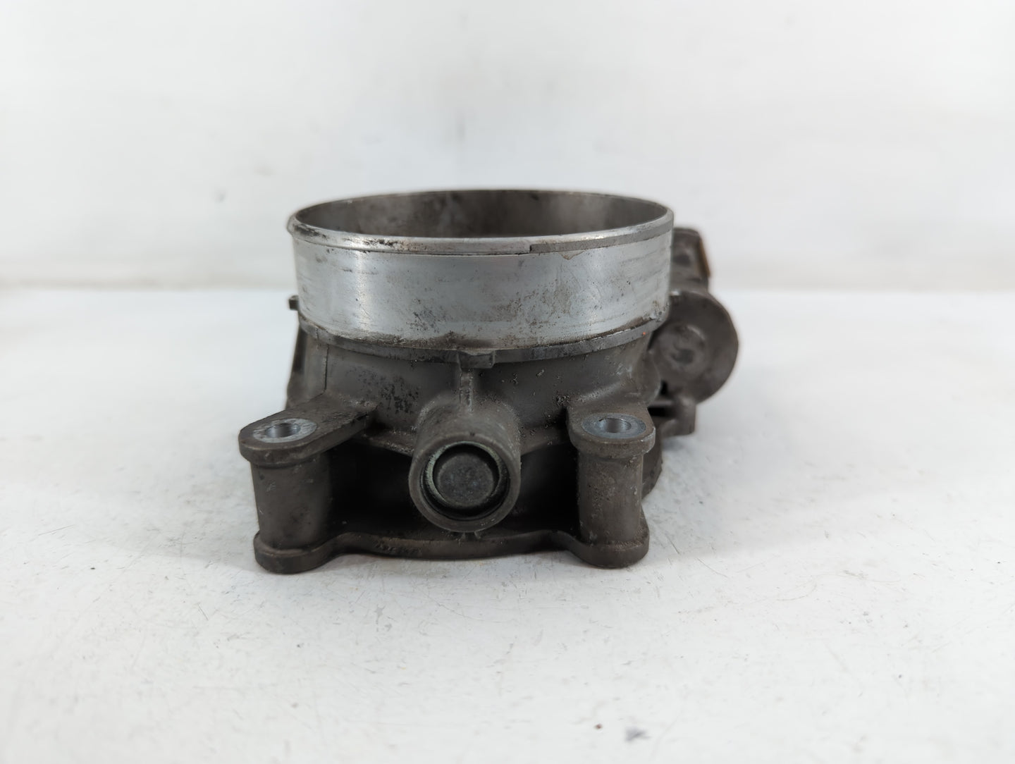 2016-2018 Chevrolet Silverado 3500 Throttle Body P/N:12678312 Fits Fits 2014 2015 2016 2017 2018 2019 2020 2021 2022 OEM Use