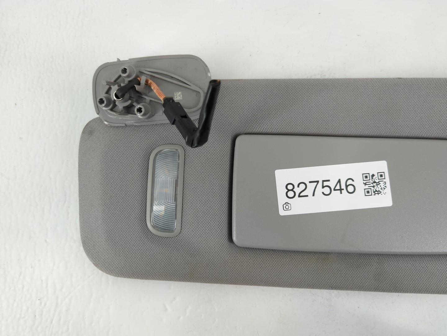 2015-2018 Chevrolet Silverado 3500 Sun Visor Shade Replacement Driver Left Mirror Fits Fits 2014 2015 2016 2017 2018 2019 OE