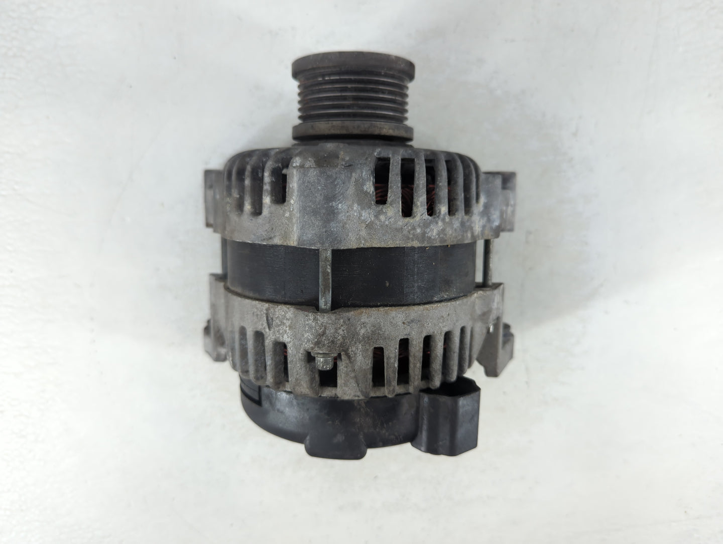 2012-2019 Chevrolet Sonic Alternator Replacement Generator Charging Assembly Engine OEM P/N:13579663 Fits OEM Used Auto Part