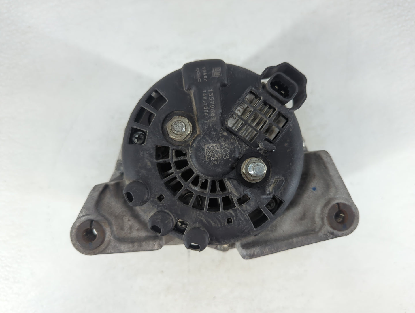 2012-2019 Chevrolet Sonic Alternator Replacement Generator Charging Assembly Engine OEM P/N:13579663 Fits OEM Used Auto Part