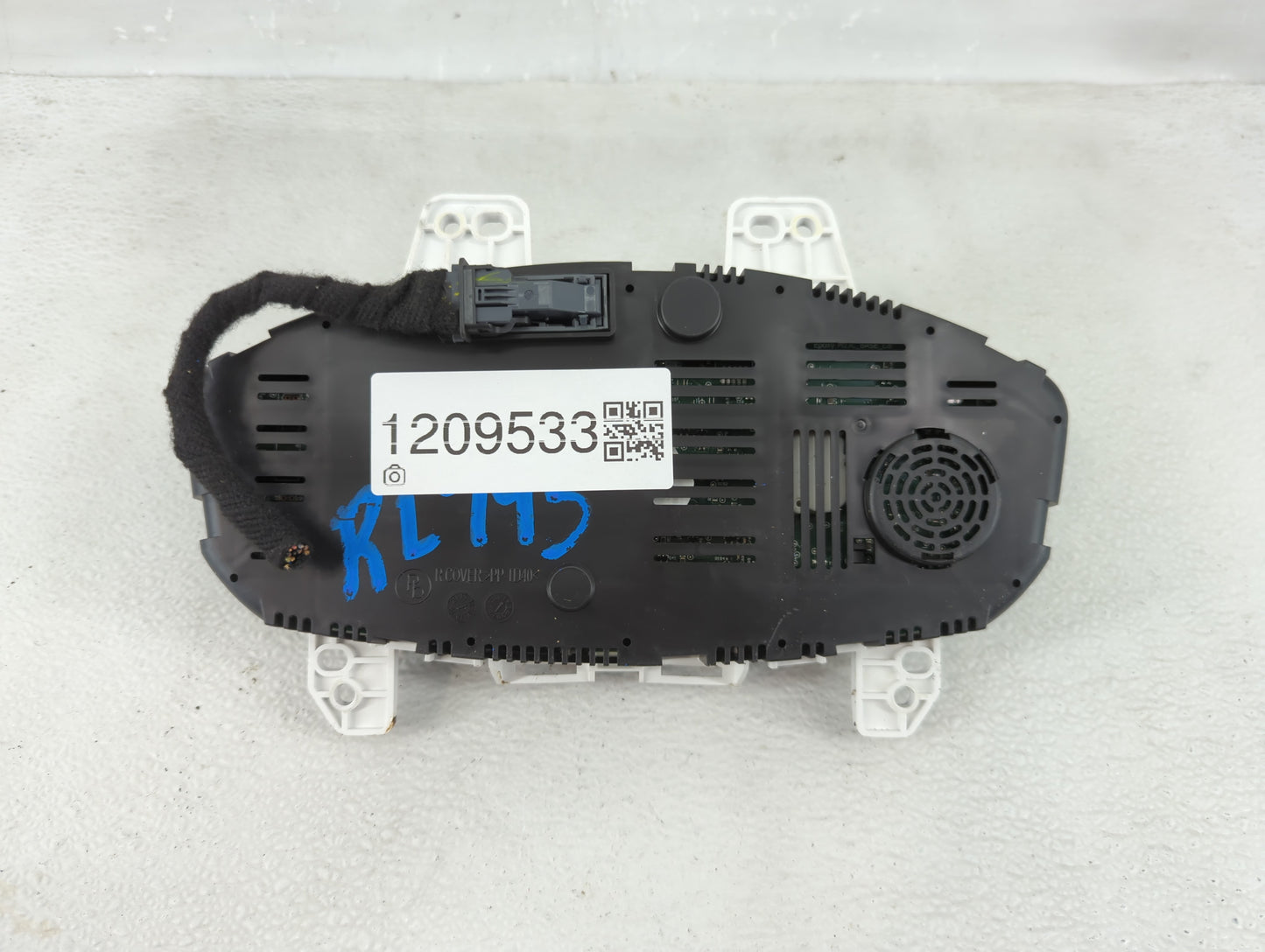 2017-2019 Chevrolet Sonic Instrument Cluster Speedometer Gauges P/N:42574339 Fits Fits 2017 2018 2019 OEM Used Auto Parts - 