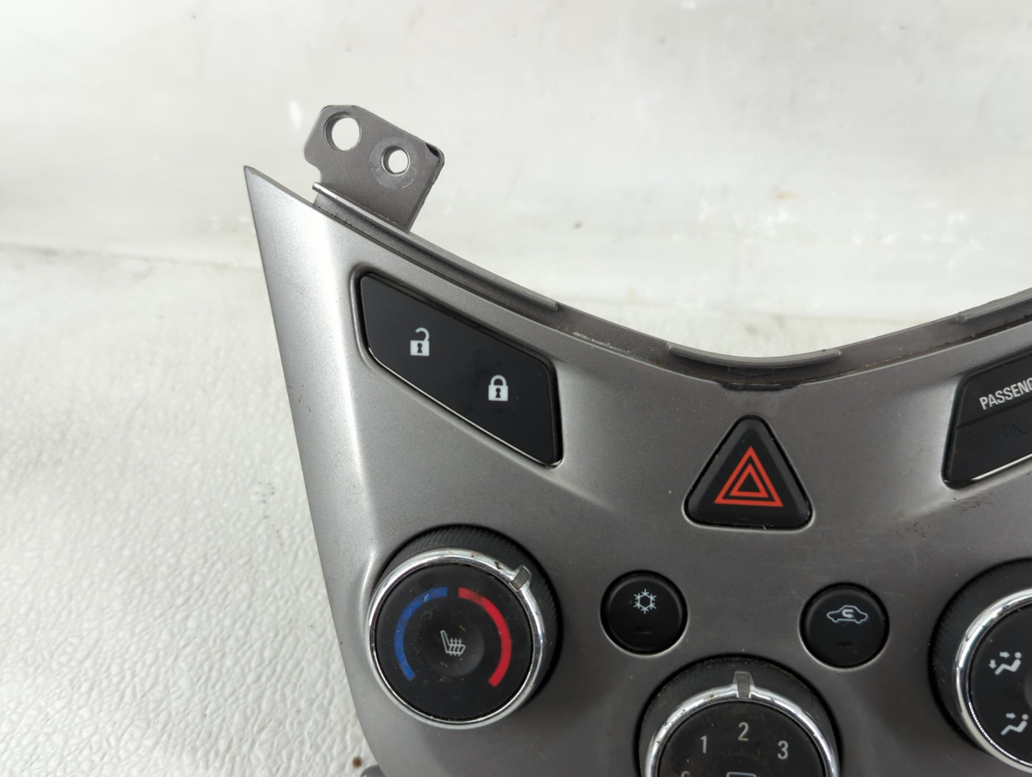 2017-2019 Chevrolet Sonic Climate Control Module Temperature AC/Heater Replacement P/N:42521801 Fits Fits 2017 2018 2019 OEM