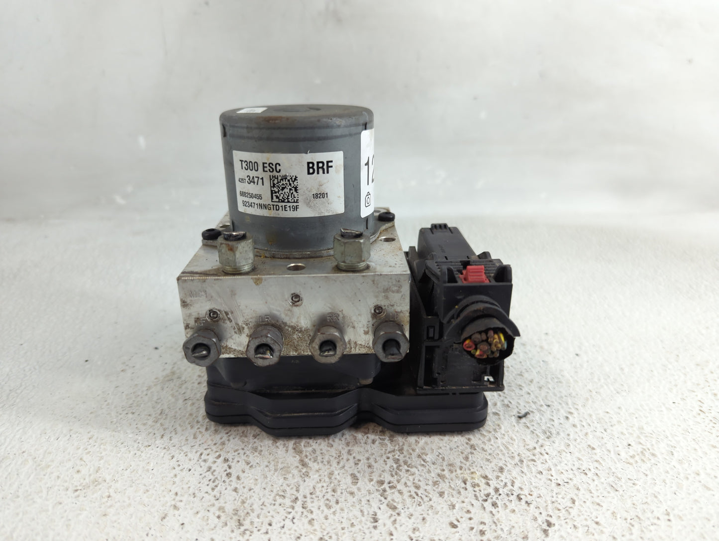 2017-2019 Chevrolet Sonic ABS Pump Control Module Replacement P/N:42573471 Fits Fits 2017 2018 2019 OEM Used Auto Parts - Oe