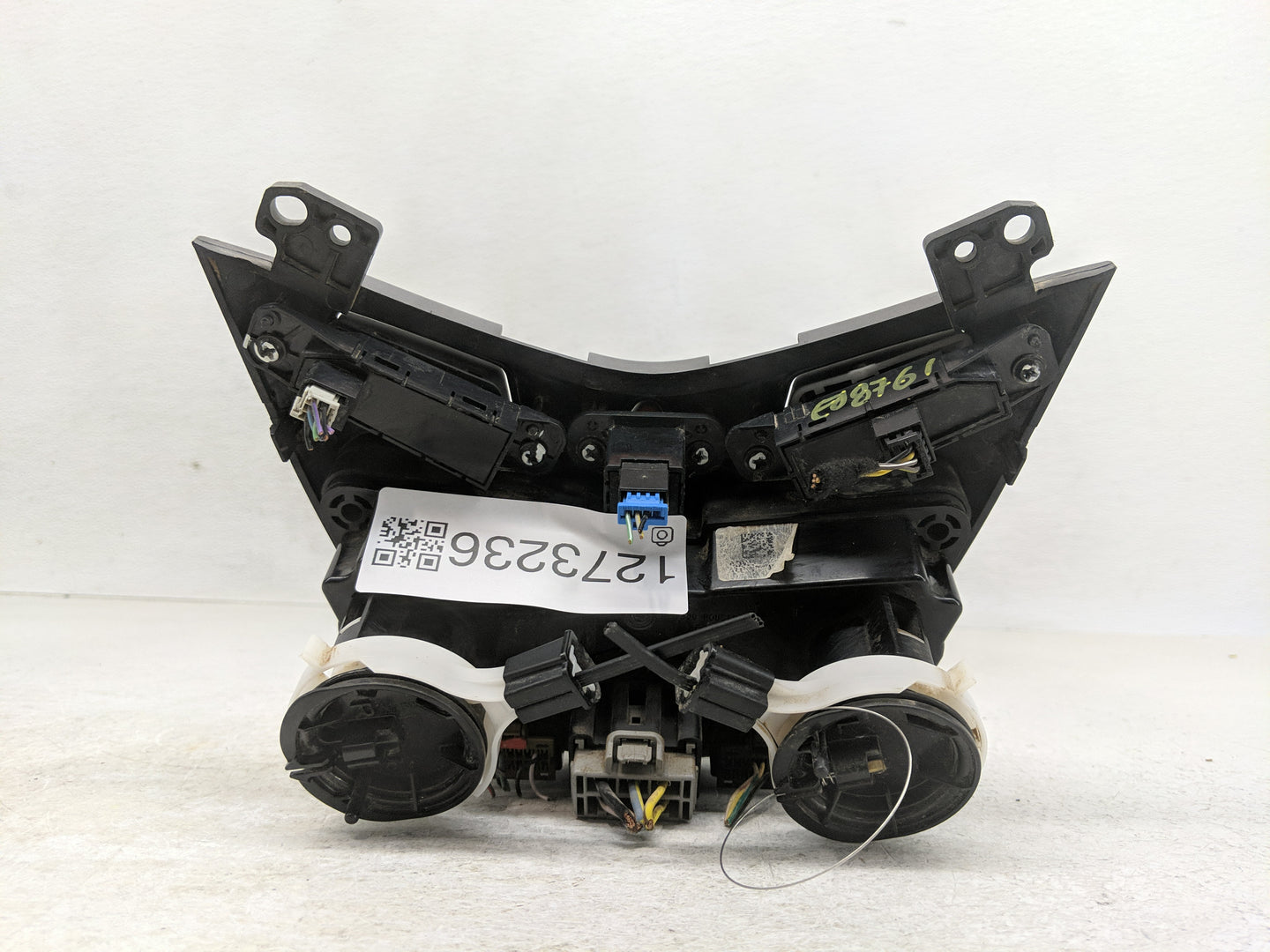 2017-2019 Chevrolet Sonic Climate Control Module Temperature AC/Heater Replacement Fits Fits 2017 2018 2019 OEM Used Auto Pa