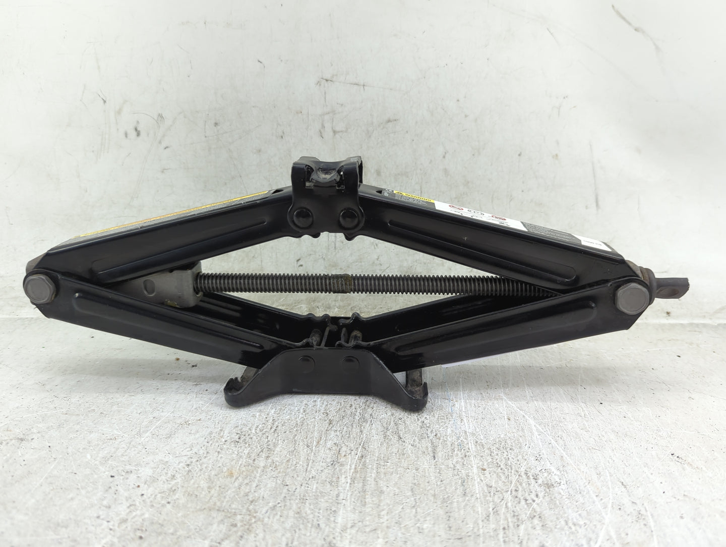 2019 Chevrolet Sonic Spare Scissor Car Jack - Oemusedautoparts1.com