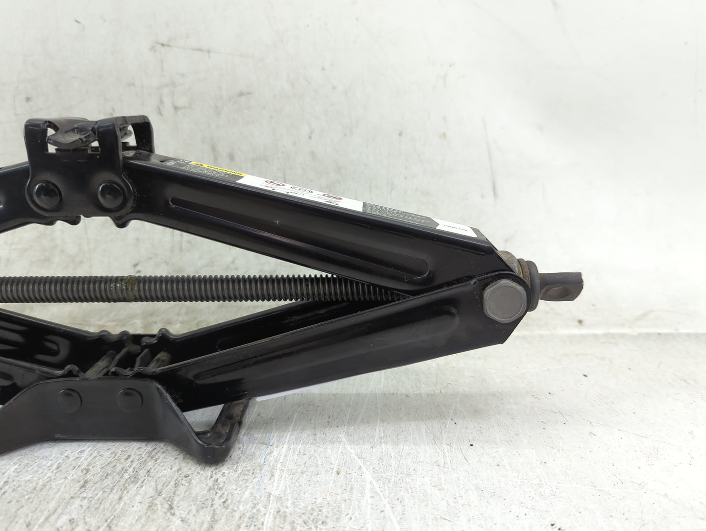2019 Chevrolet Sonic Spare Scissor Car Jack - Oemusedautoparts1.com