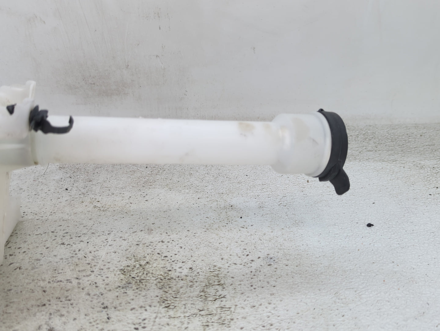 2012-2019 Chevrolet Sonic Windshield Washer Fluid Reservoir Bottle Oem - Oemusedautoparts1.com