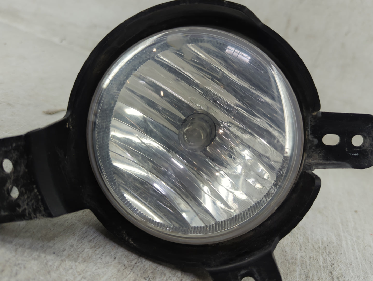 2017-2020 Chevrolet Sonic Passenger Right Oem Fog Light Lamp - Oemusedautoparts1.com