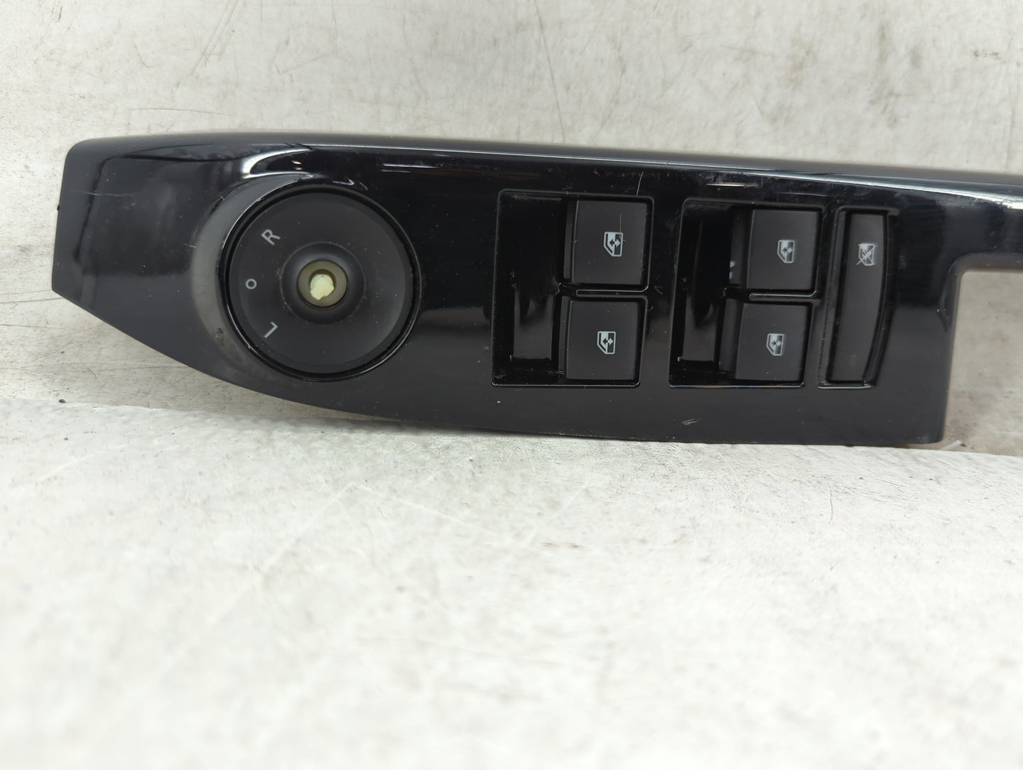 2015-2019 Chevrolet Sonic Master Power Window Switch Replacement Driver Side Left P/N:22915124 Fits OEM Used Auto Parts - Oe
