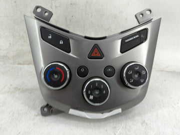 2019 Chevrolet Sonic Climate Control Module Temperature AC/Heater Replacement P/N:42521801 3239800000000X, 545329302 Fits OE