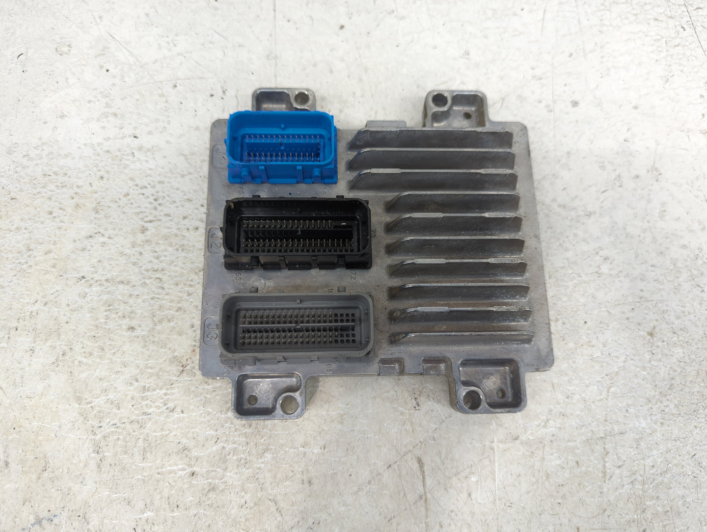 2017-2019 Chevrolet Sonic PCM Engine Control Computer ECU ECM PCU OEM P/N:12695536 12692201 Fits Fits 2017 2018 2019 2020 20