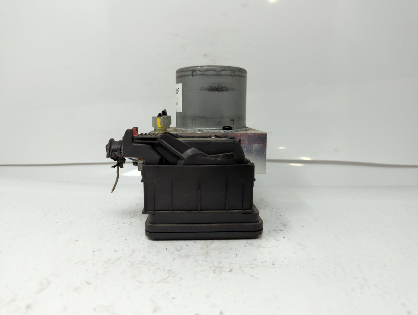 2017-2018 Chevrolet Sonic ABS Pump Control Module Replacement P/N:42573471 42520672 Fits Fits 2017 2018 OEM Used Auto Parts 